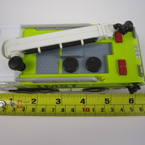 Disney Pixar Planes Fire Rescue Ryker Deluxe Diecast Fire truck TMST 6.25" Long - Picture 10 of 11